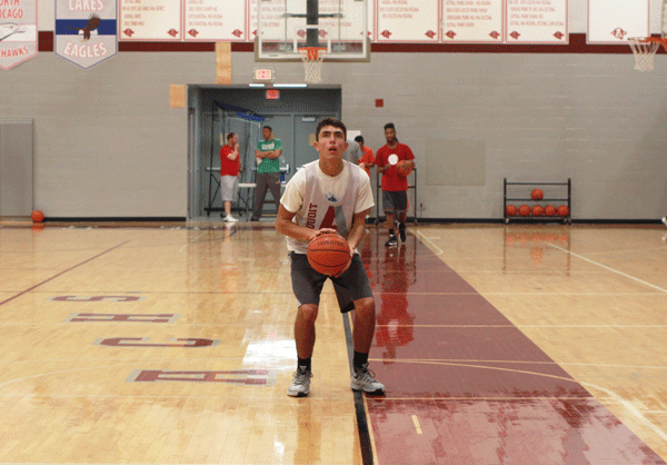 Sophomore Jack Gillespie prepares to shoot a free throw in a basketball practice earlier this week.