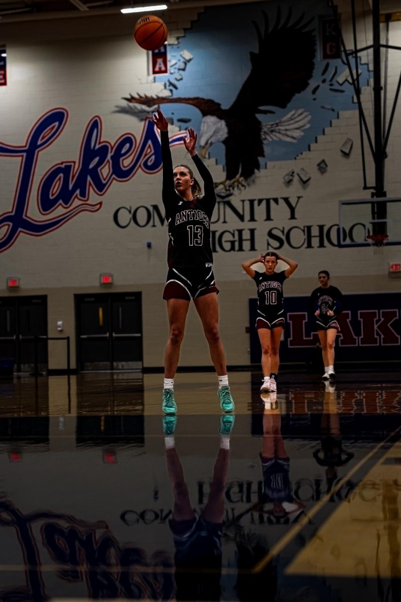 Junior Heidi Rathmann shooting a free throw